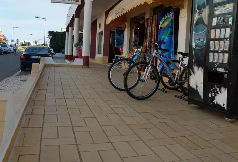 Apartamentos E Quartos Atalaia