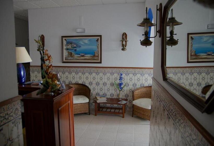 Apartamentos E Quartos Atalaia