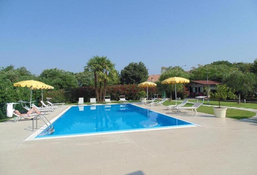 هتل Agriturismo Dell'orto Apartments