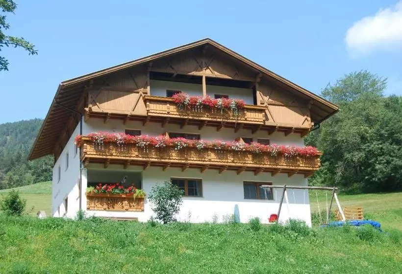 هتل Mantingerhof