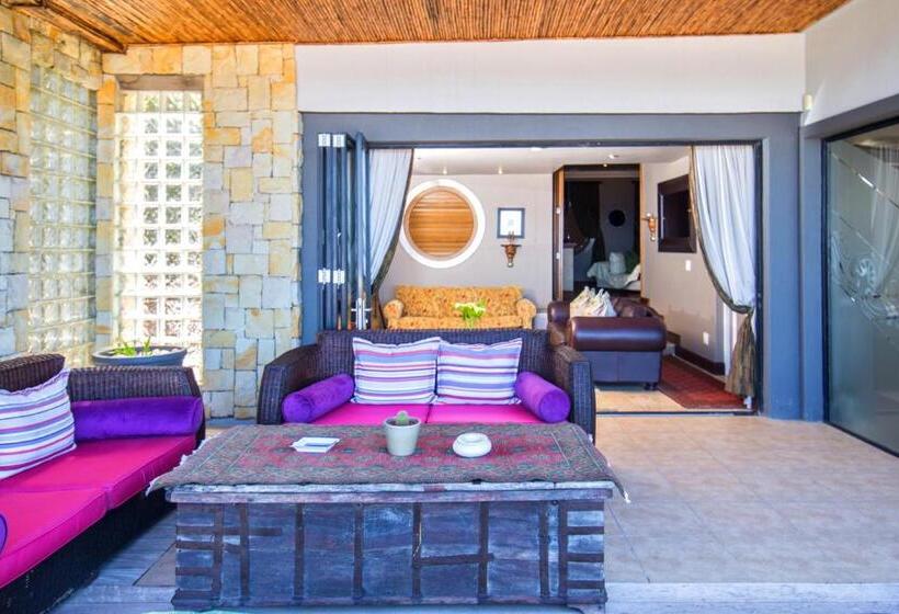 פנסיון Alexander Guest House