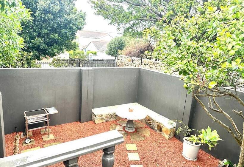 פנסיון Anchor's Rest