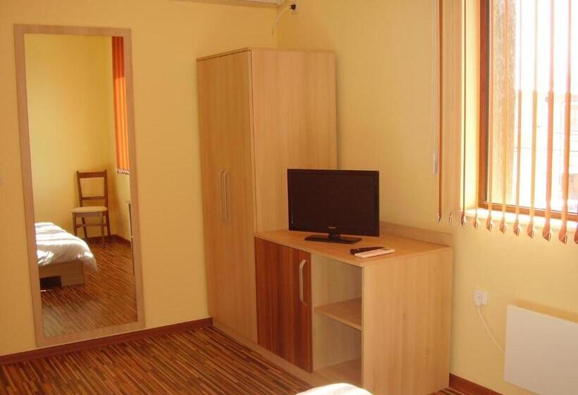 פנסיון Guest House Goranovi