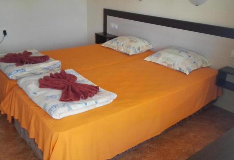 بنسيون Guest House Stoyanovi