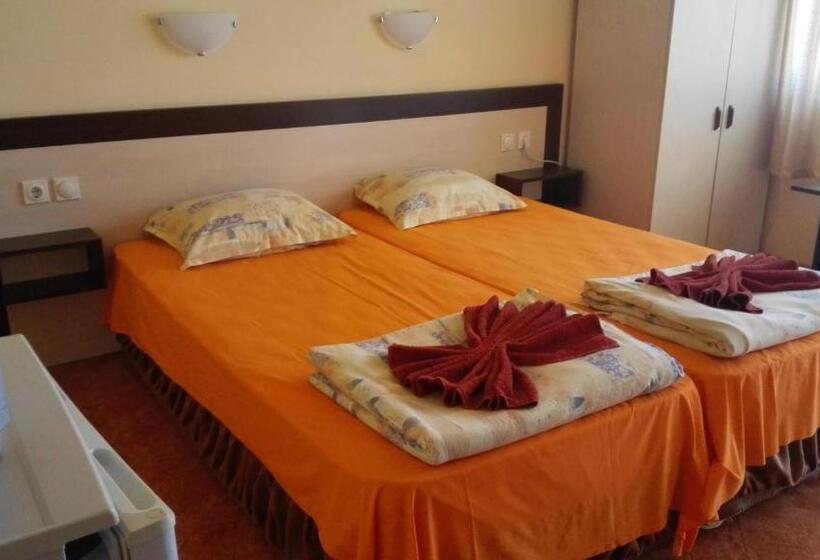 بنسيون Guest House Stoyanovi