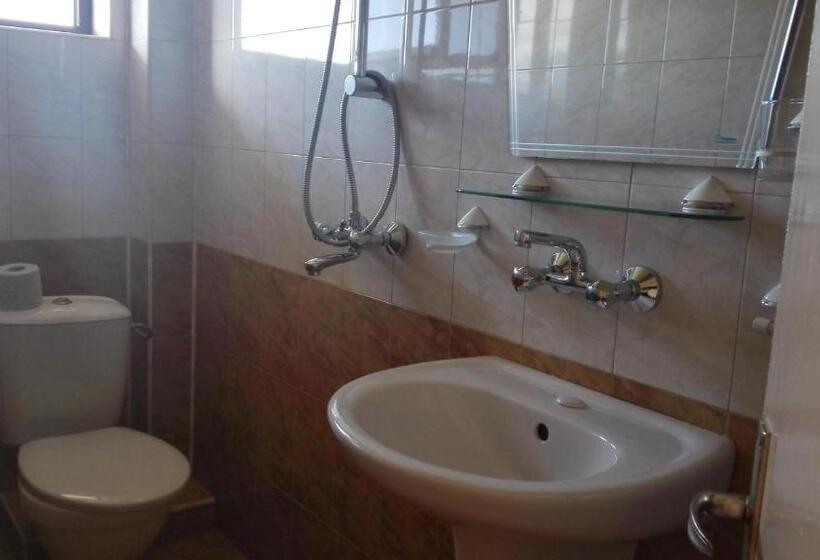 بنسيون Guest House Stoyanovi