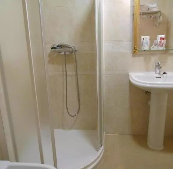 پانسیون Hostal Mirador De Avila