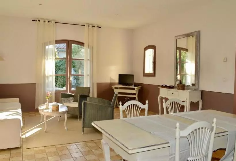 Majatalo La Maison De Line