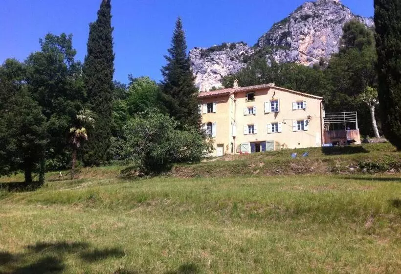 ペンション Domaine D Angouire