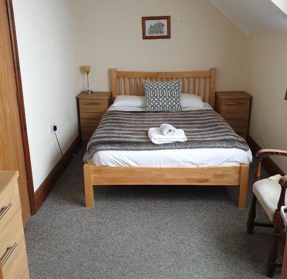 膳宿费 Claremont House