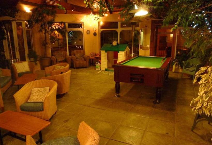 膳宿费 Claremont House