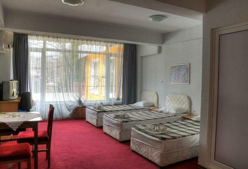 膳宿费 Neon Guest Rooms