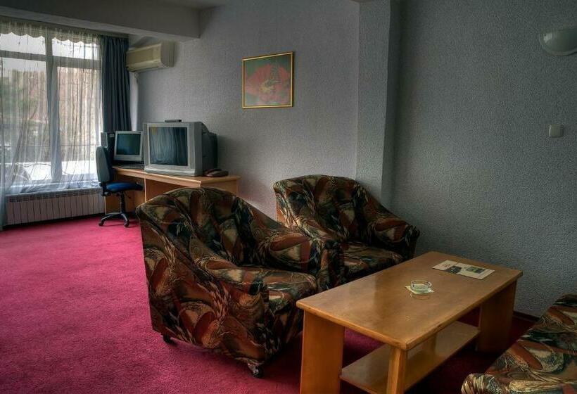 ペンション Neon Guest Rooms