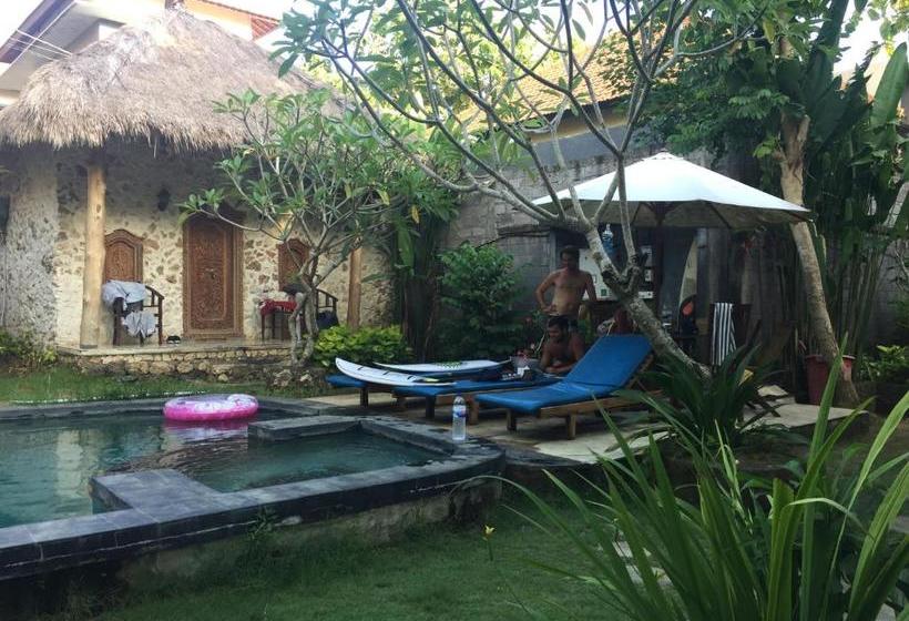 بنسيون Satria Bungalow