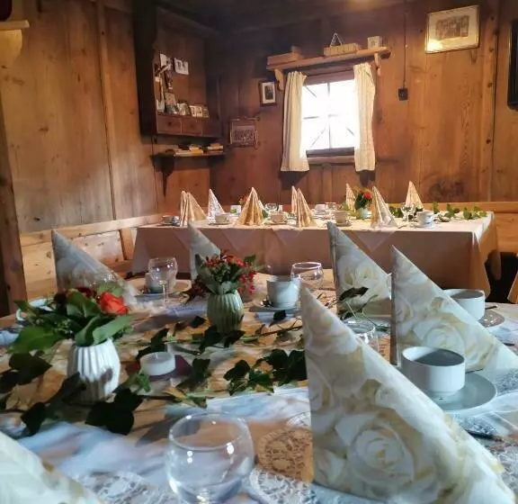 Retkeilymaja Landgasthof Steiner