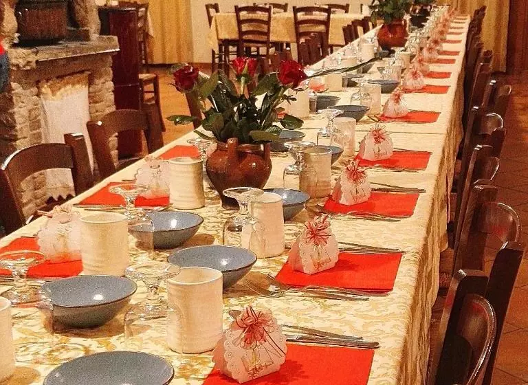 Hotelli Agriturismo Terra E Sapori