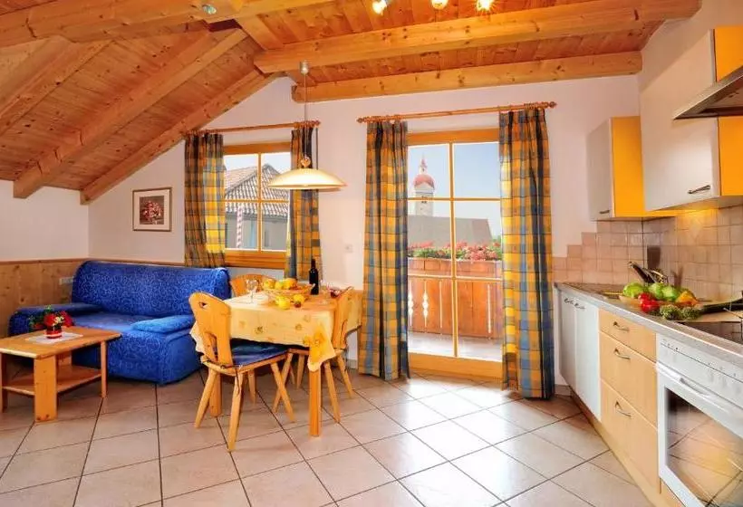 Hotelli Ferienwohnung Walderhof Natz