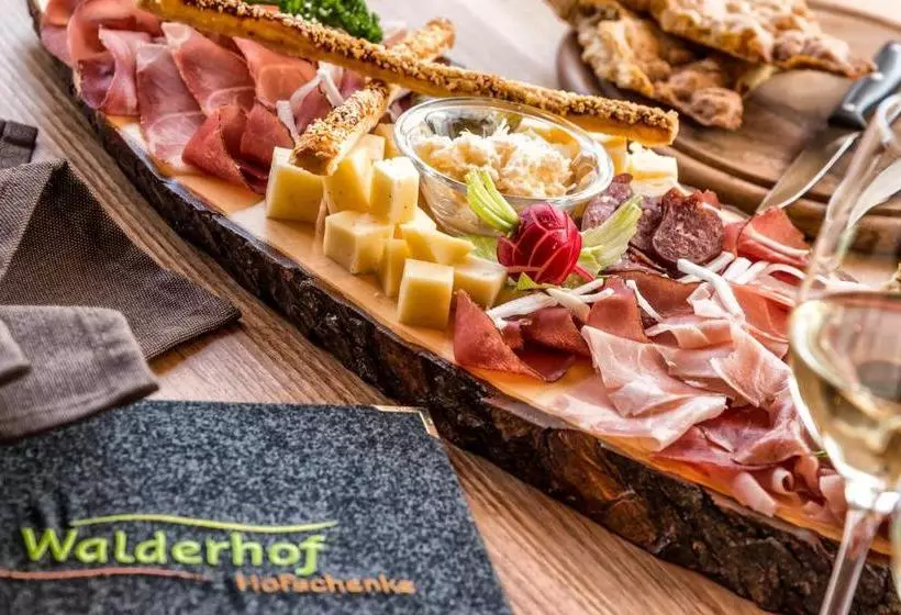 Hotelli Ferienwohnung Walderhof Natz