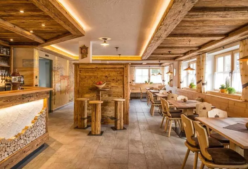 Hotelli Ferienwohnung Walderhof Natz