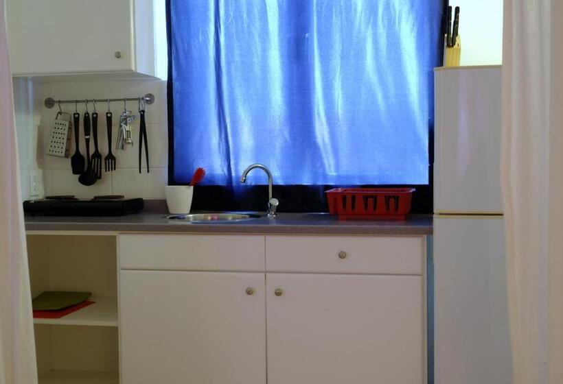 Orange Rembrandt Studio Apartments