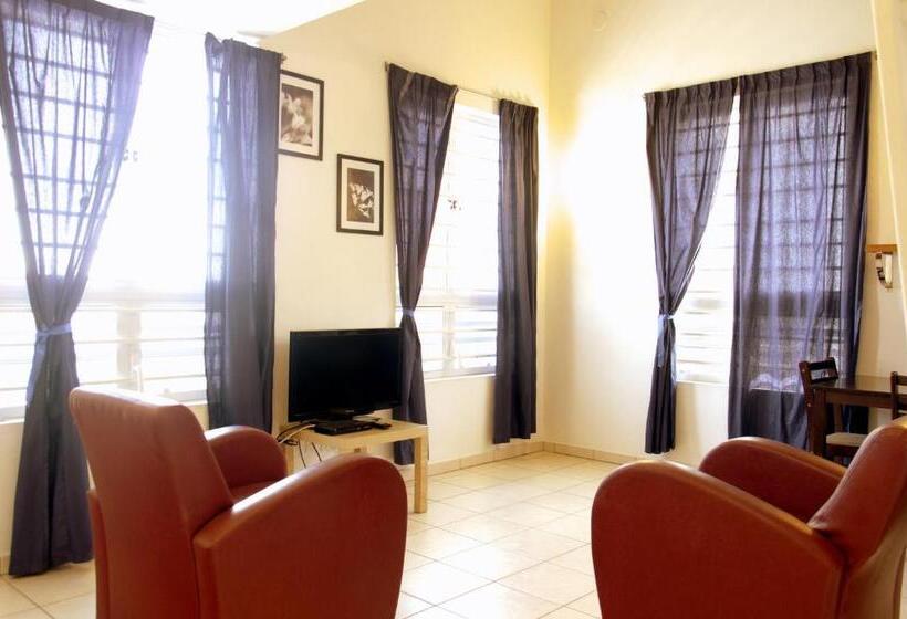 Orange Rembrandt Studio Apartments