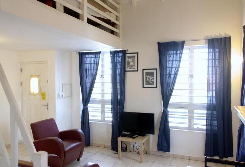 Orange Rembrandt Studio Apartments