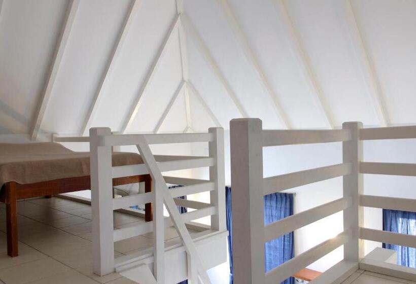 Orange Rembrandt Studio Apartments