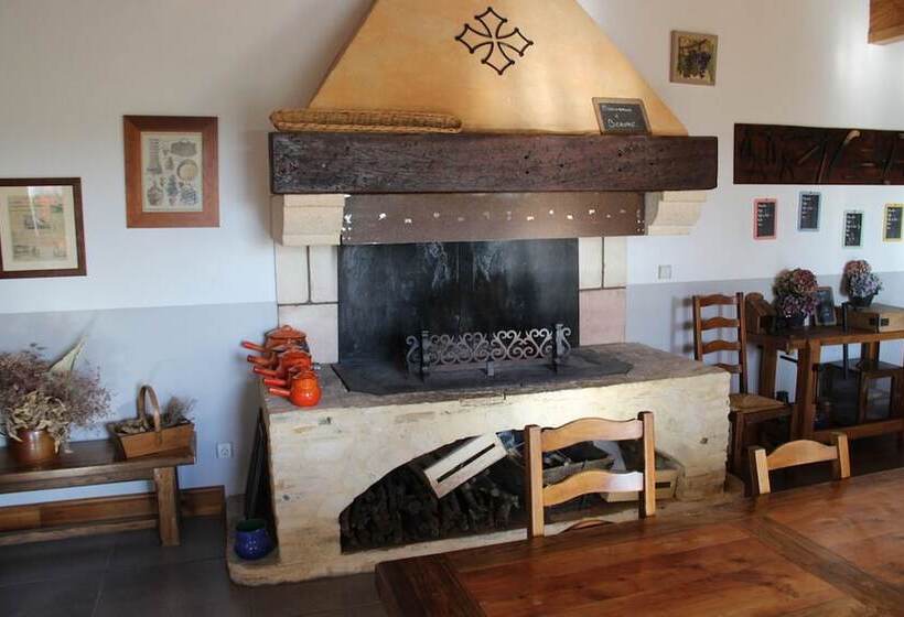 پانسیون Chambres D Hotes Domaine De Beaupre