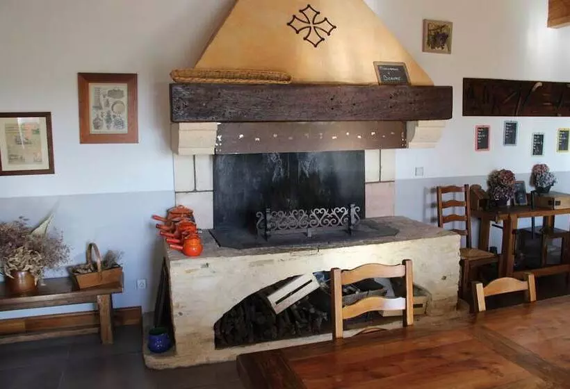 پانسیون Chambres D Hotes Domaine De Beaupre