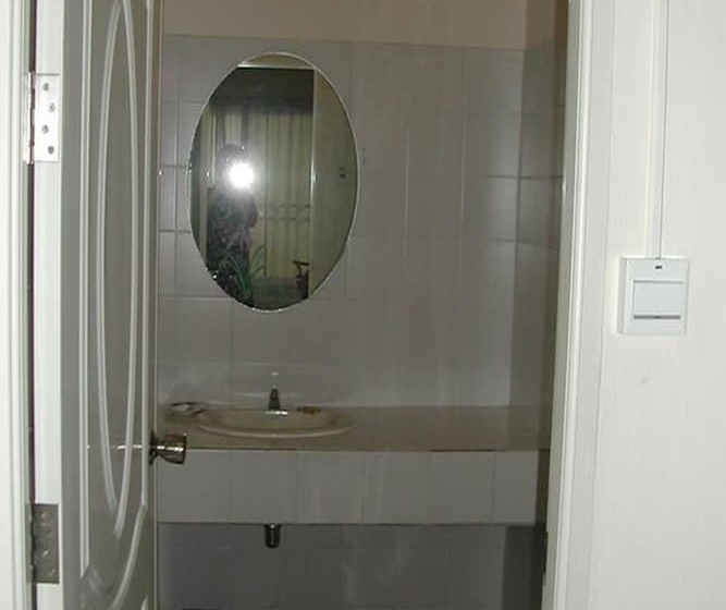 Panzió Hua Hin Tour Guesthouse