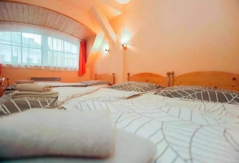 Majatalo Penzion Moyzes