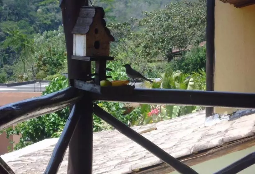 ペンション Pousada Terraço Penedo