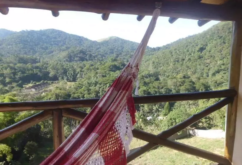 ペンション Pousada Terraço Penedo