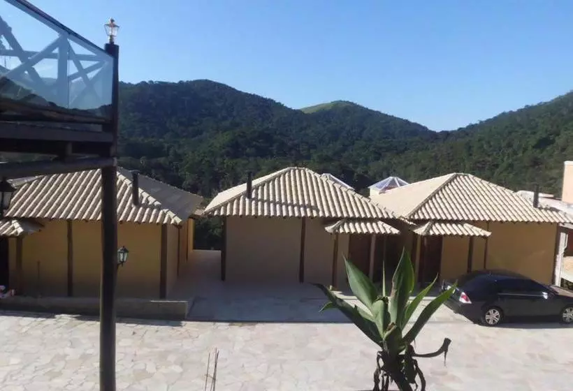 ペンション Pousada Terraço Penedo