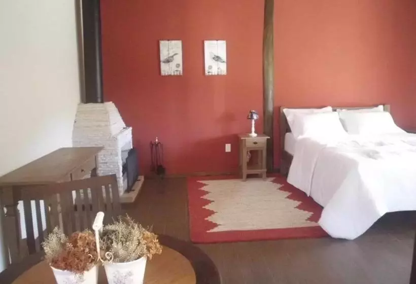 ペンション Pousada Terraço Penedo