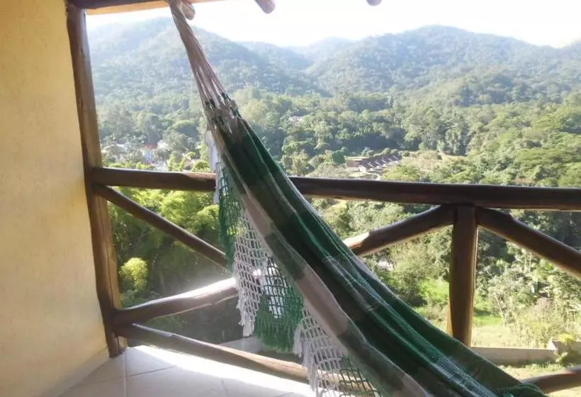 ペンション Pousada Terraço Penedo