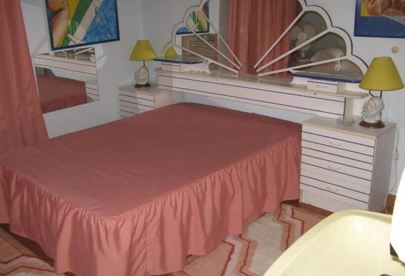 پانسیون Residencial Nosso Lar