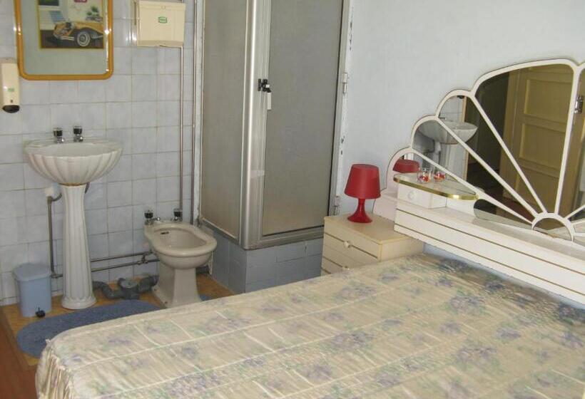 پانسیون Residencial Nosso Lar