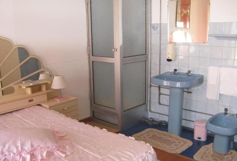 پانسیون Residencial Nosso Lar