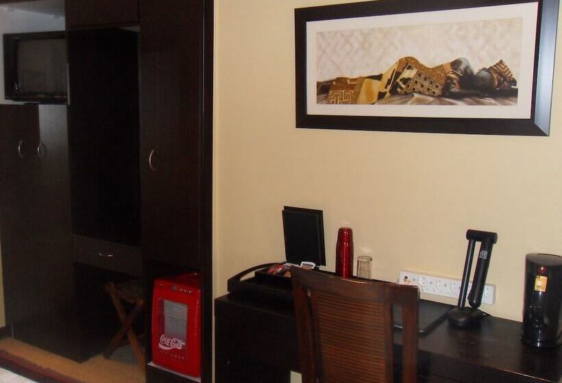 Пансион The Orchards Executive Accomodation