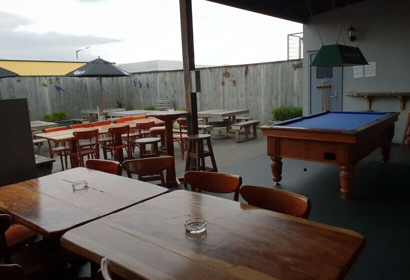 호스텔 Horse And Jockey Inn