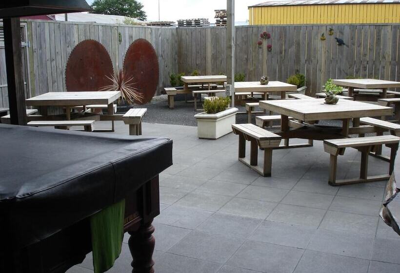 호스텔 Horse And Jockey Inn