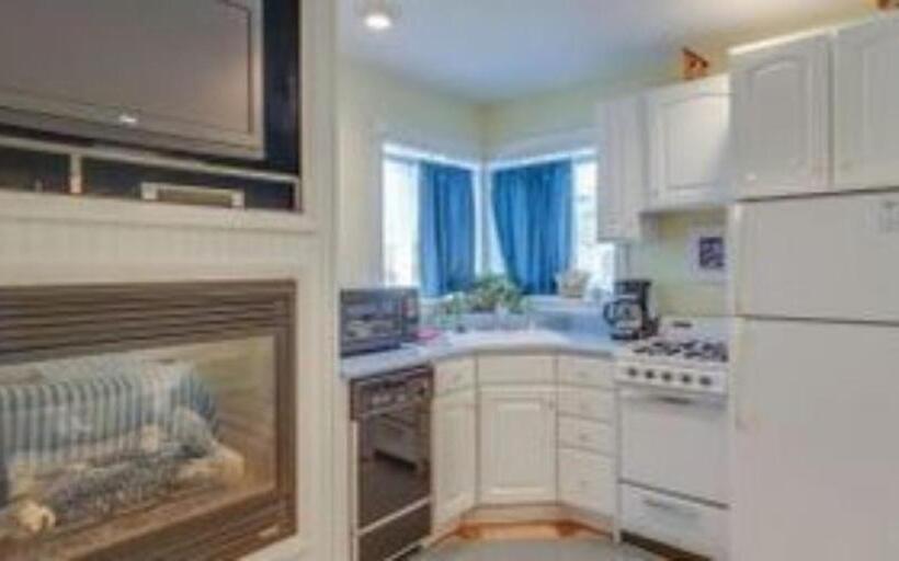 فندق صغير New Buffalo Inn & Spa