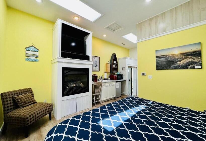 فندق صغير New Buffalo Inn & Spa