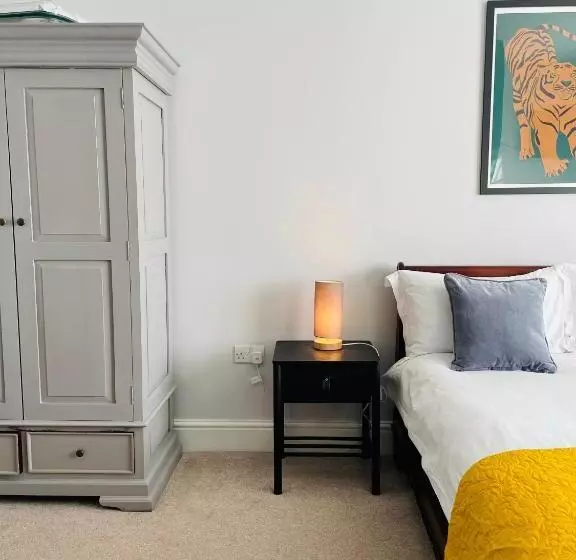 ユースホステル Rooms At The Rosebery