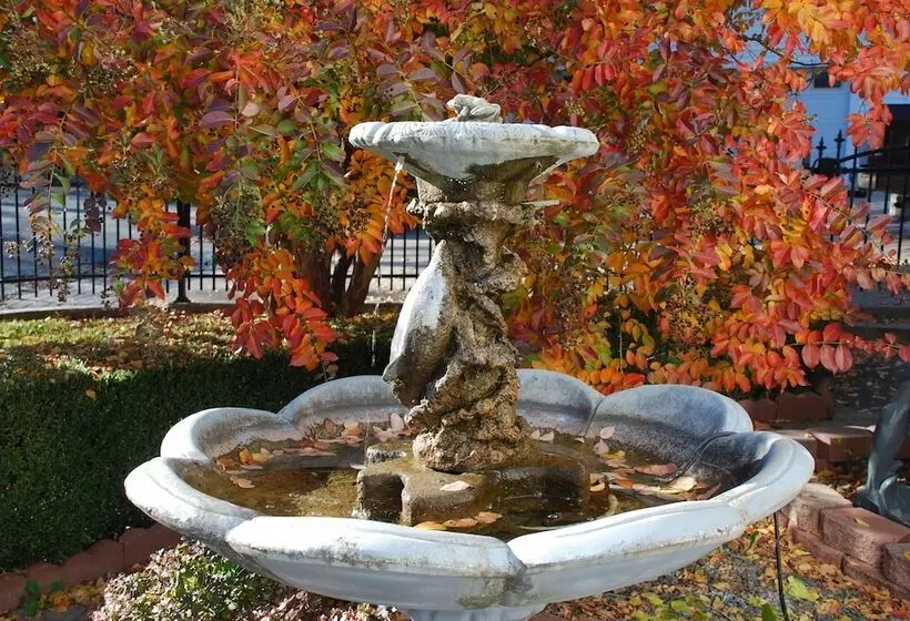 ユースホステル The Gables Inn