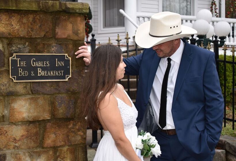 هاستل The Gables Inn