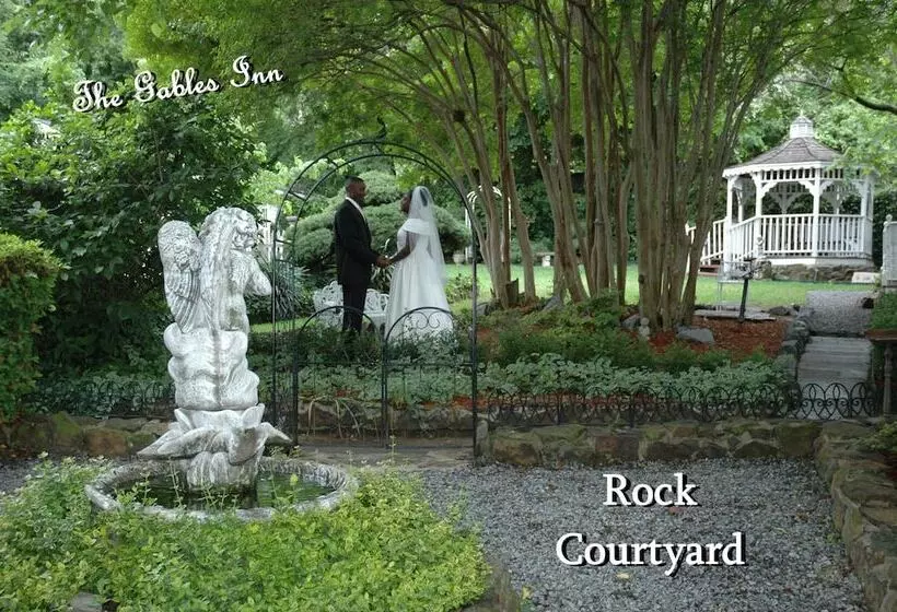 ユースホステル The Gables Inn