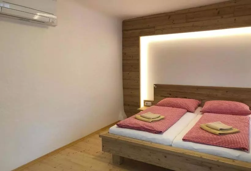 Camping & Pension Au An Der Donau