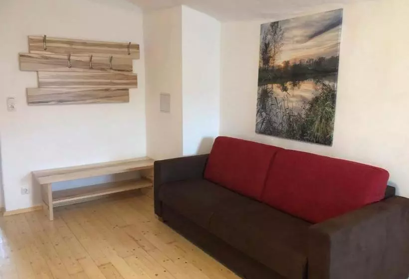 Camping & Pension Au An Der Donau